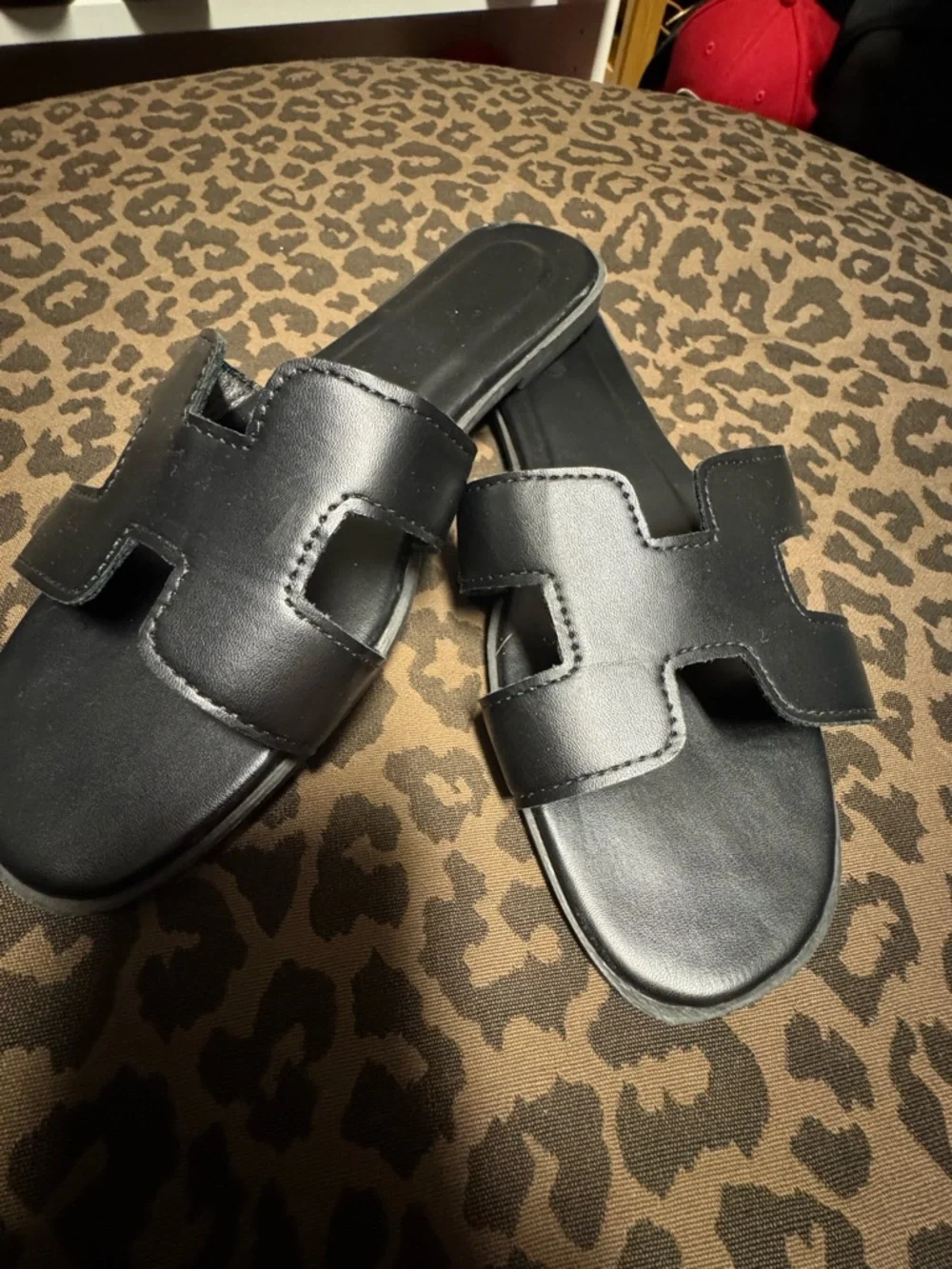 Black Cutout Slide Sandals - Picture 3 of 3